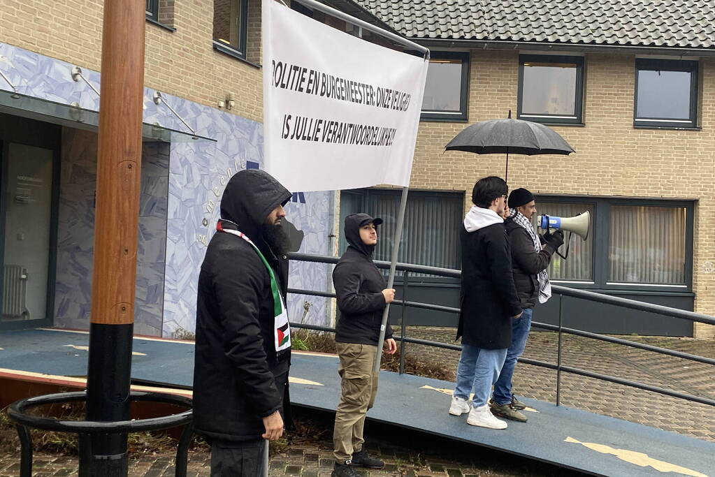 Veel politie-inzet bij demonstratie voor Marokaans gezin