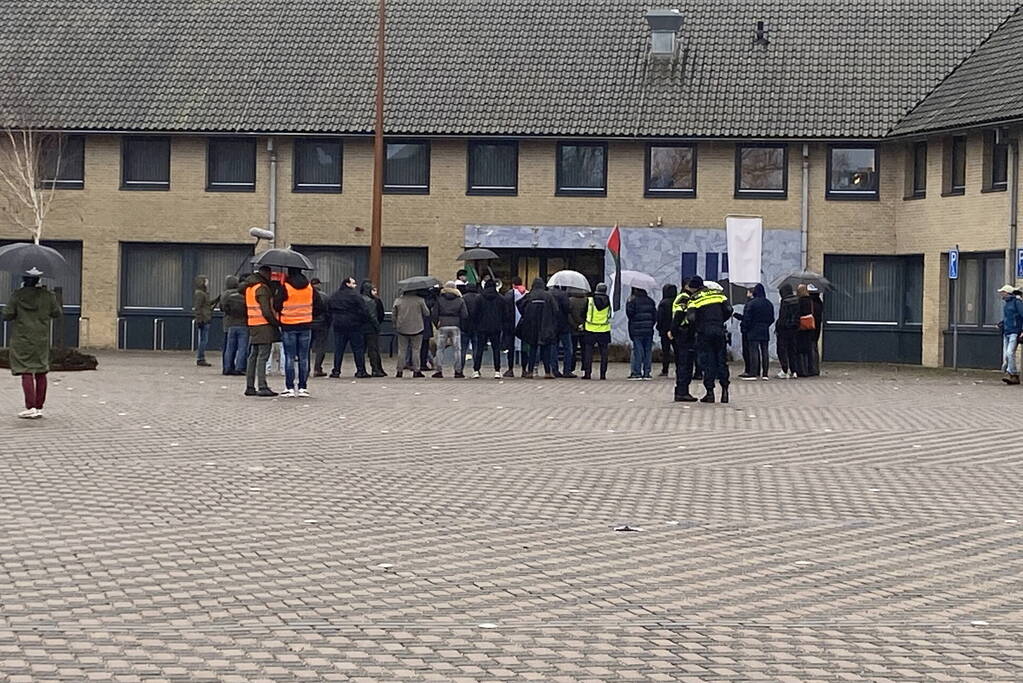 Veel politie-inzet bij demonstratie voor Marokaans gezin