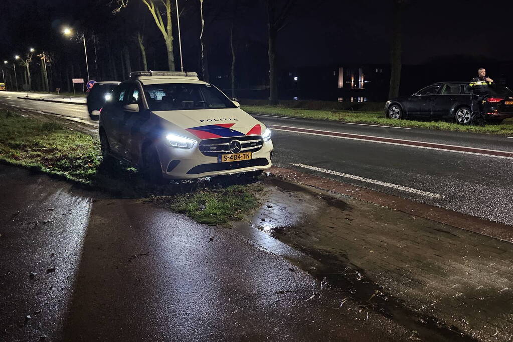 Kind nagekeken na botsing tussen twee auto's