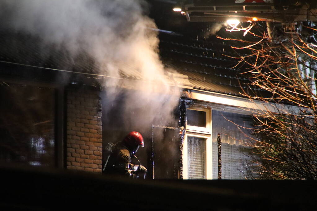 Persoon gewond bij brand in slaapkamer