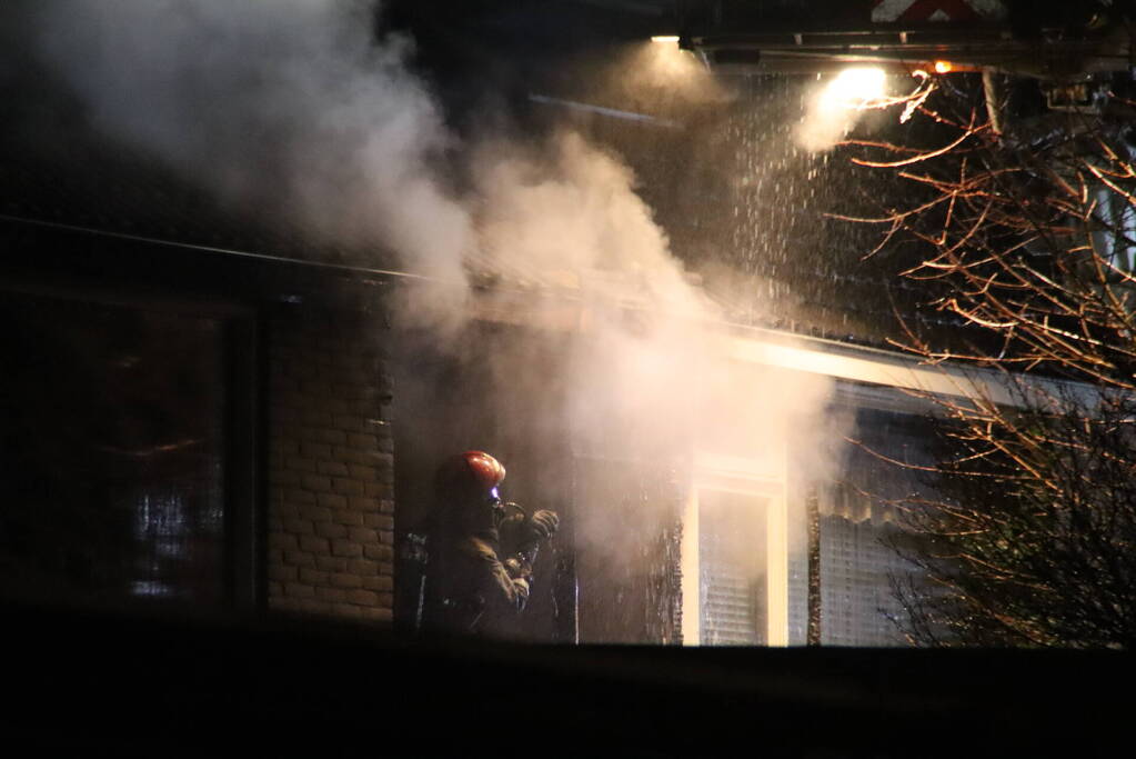 Persoon gewond bij brand in slaapkamer