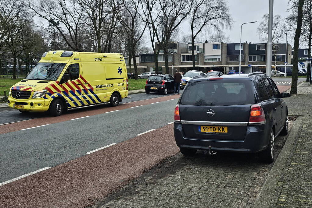 Automobilist ziet andere auto over het hoofd