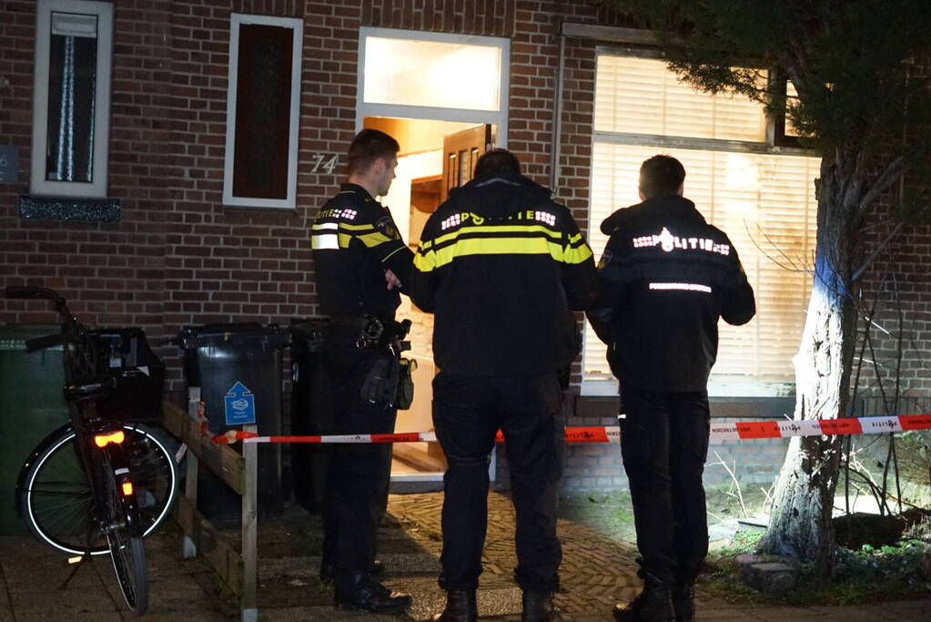 Twee aanhoudingen nadat explosief afgaat bij woning