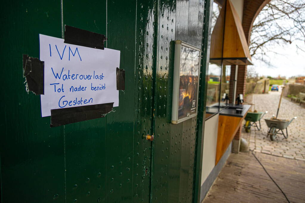 Flinke wateroverlast in Muiderslot