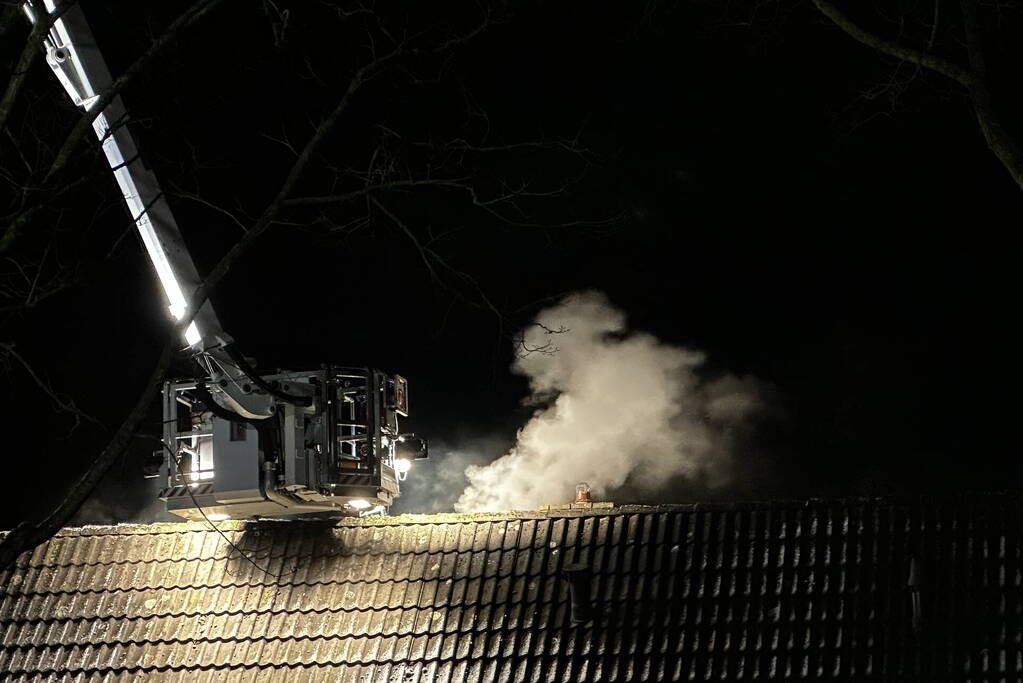 Flinke rookontwikkeling bij schoorsteenbrand