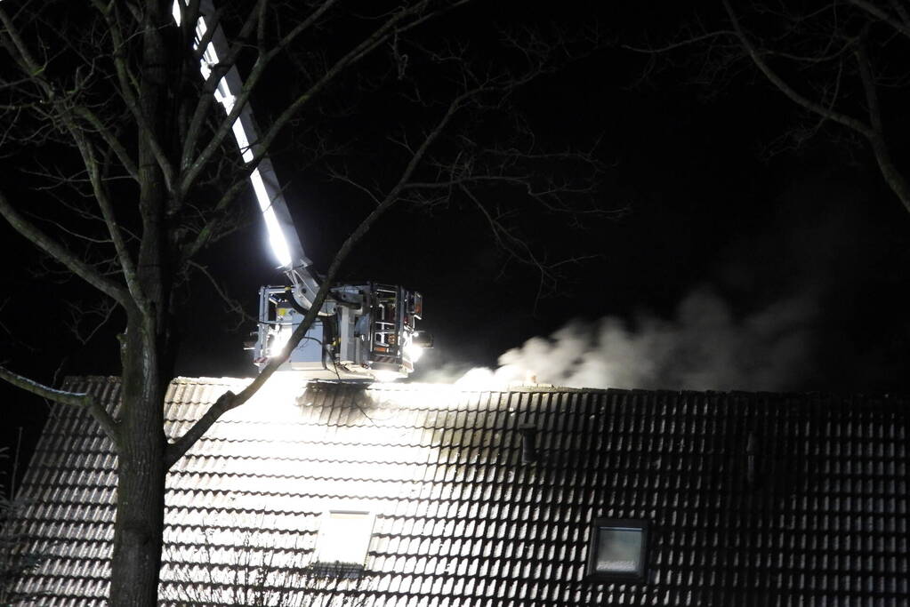 Flinke rookontwikkeling bij schoorsteenbrand