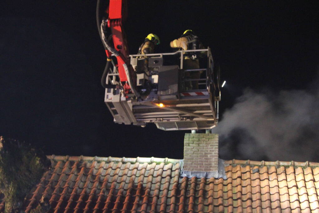 Brandweer ingezet voor een brand in schoorsteen