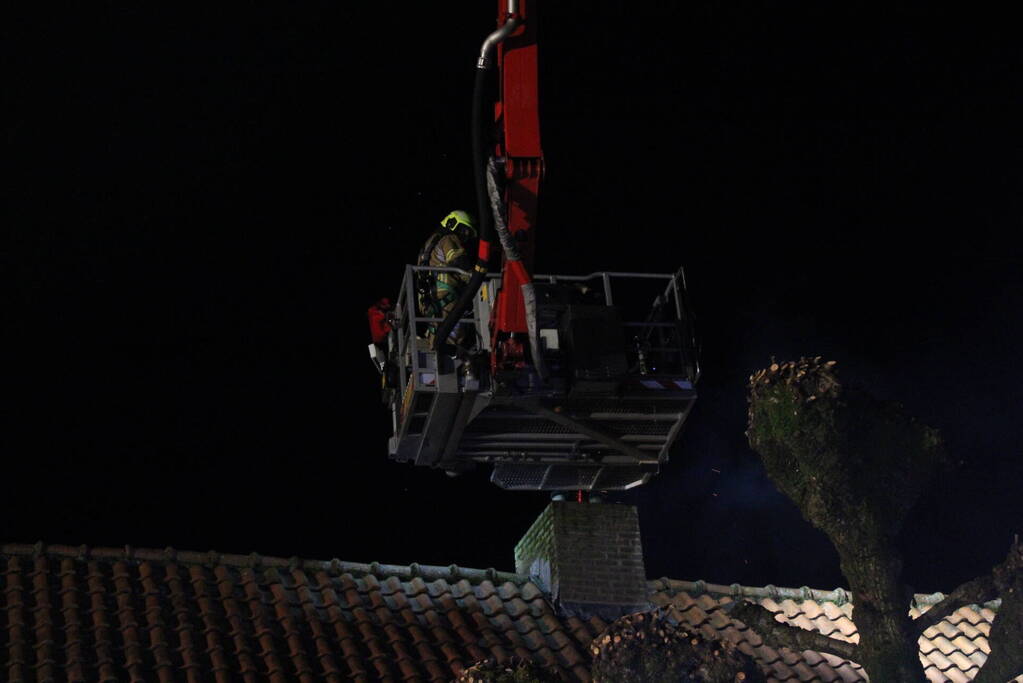 Brandweer ingezet voor een brand in schoorsteen