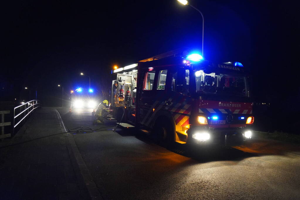 Kleine boot vat vlam