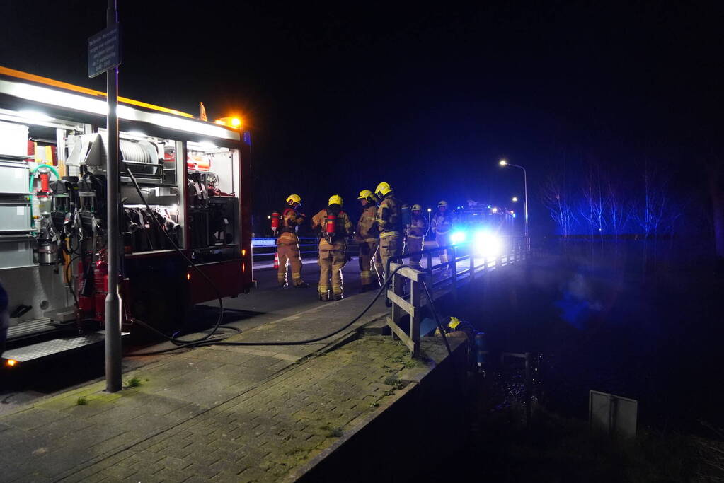 Kleine boot vat vlam