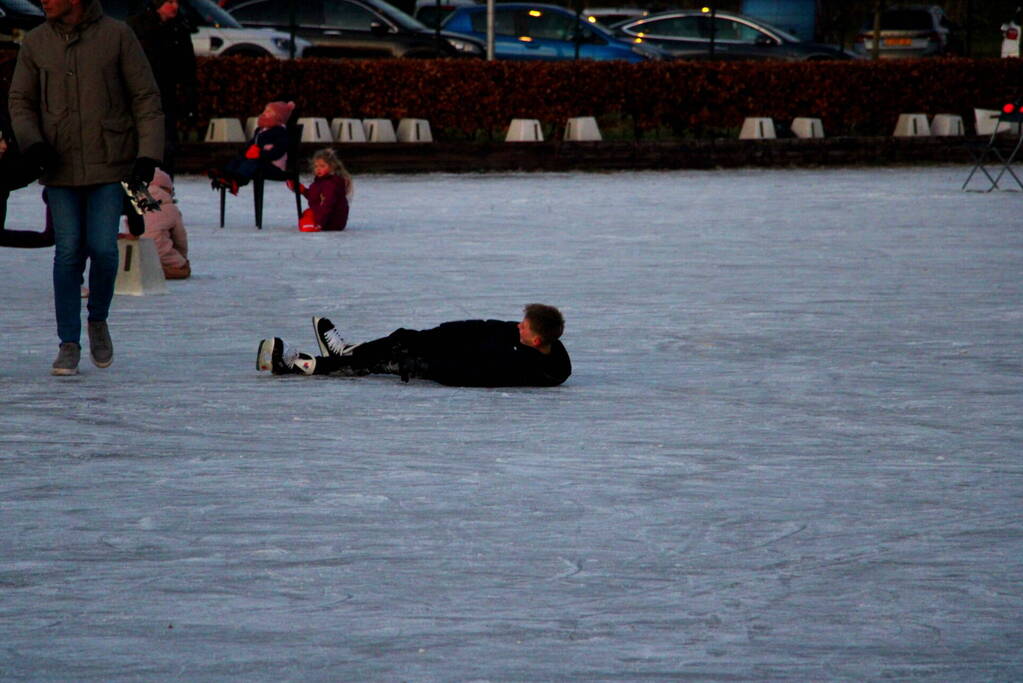 Veel schaatspret bij ondergespoten paardenbak