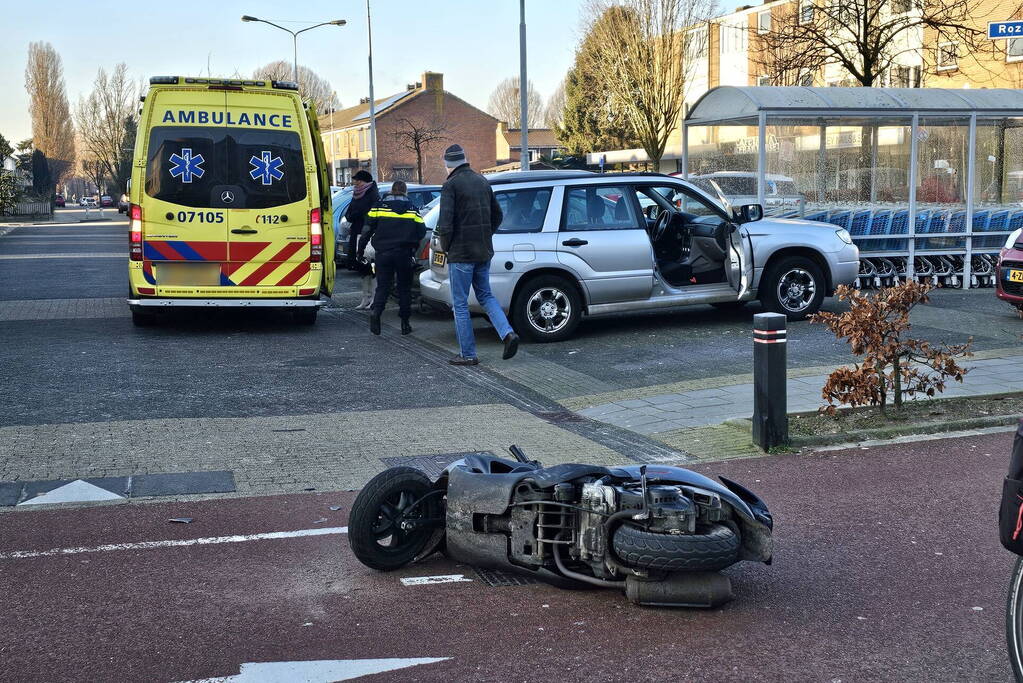 Scooterrijder aangereden door automobilist