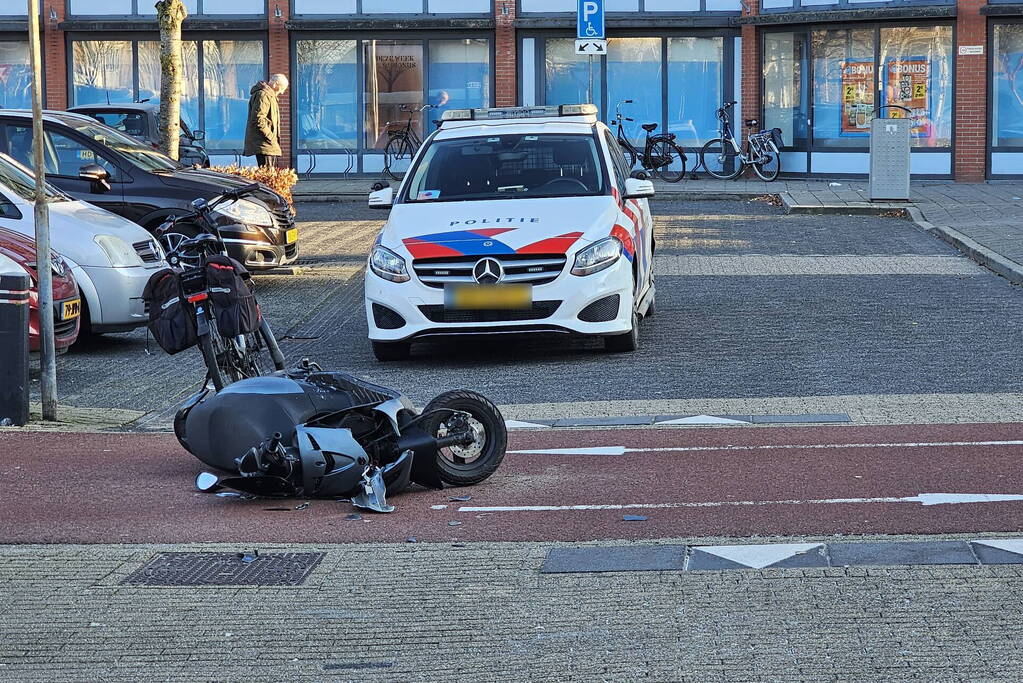 Scooterrijder aangereden door automobilist