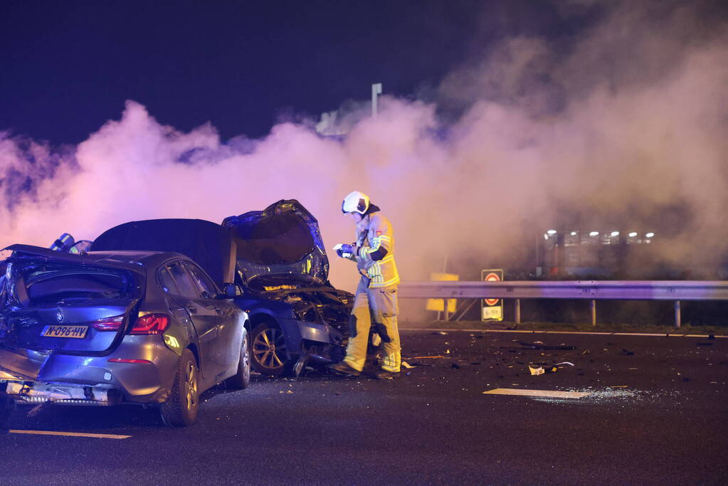 Brand na ernstig ongeval op snelweg