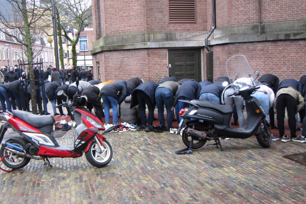 Tegendemonstratie na aankondiging verbranden van Koran