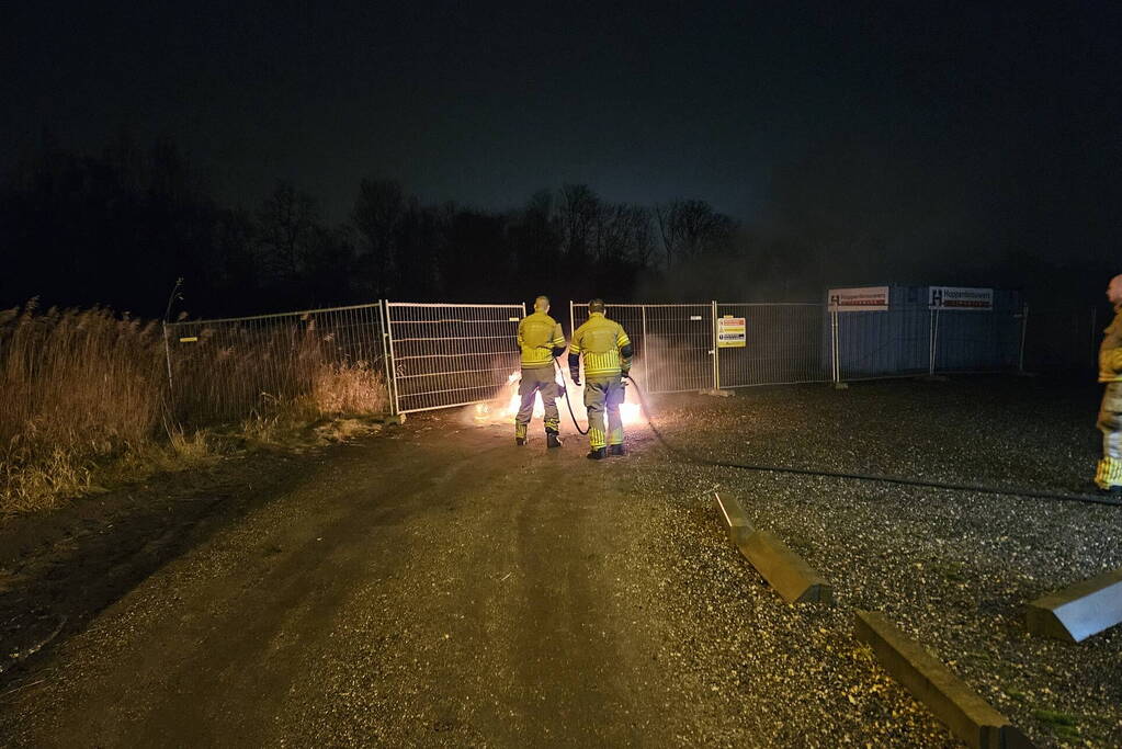 Brandweer blust pallet met afval
