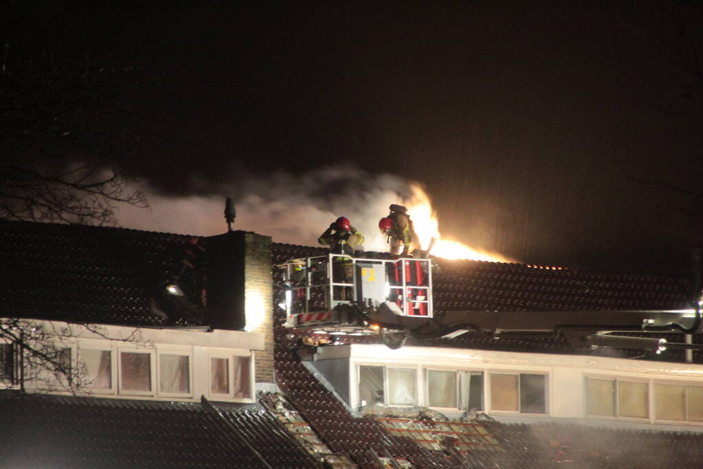 Hevige rookontwikkeling bij grote brand