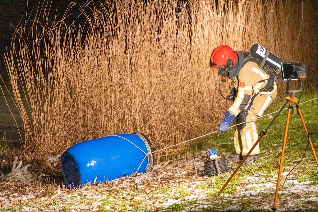 Vat met drugsafval gevonden in water
