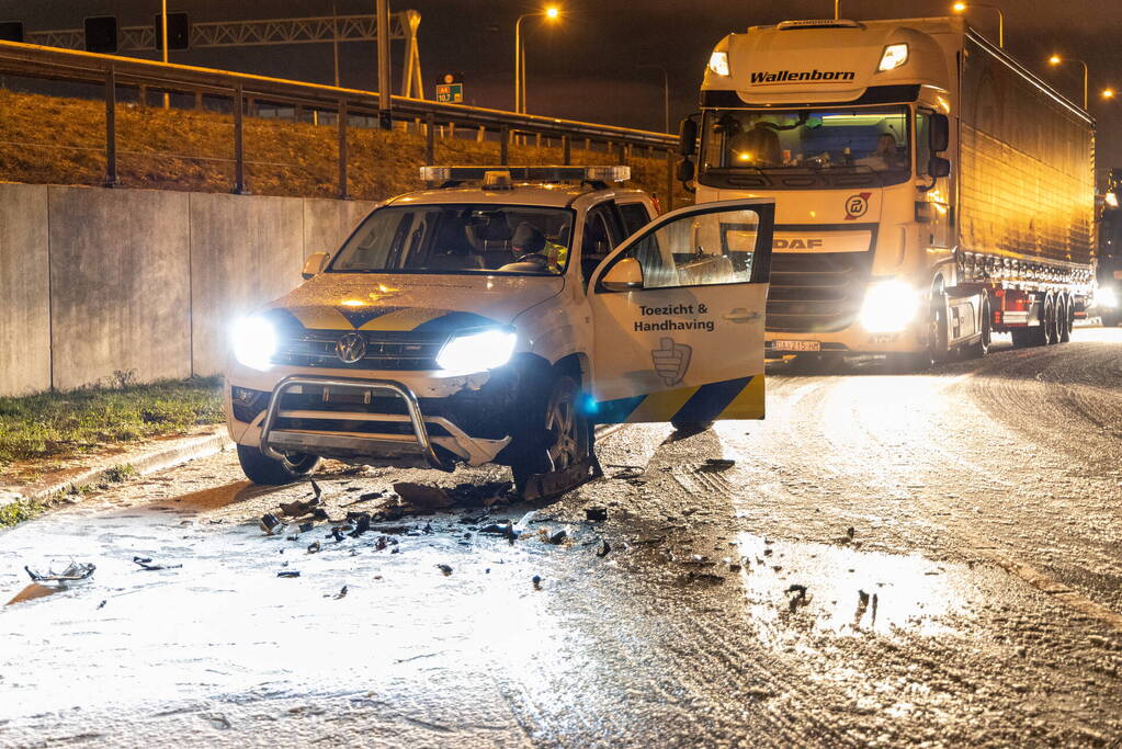 Handhavers betrokken bij ongeval door gladheid