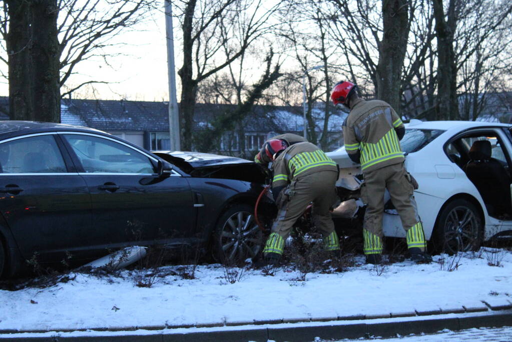 Gewonden bij ongeval op rotonde