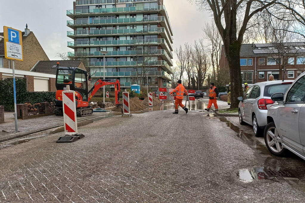 Gas en waterleidingbreuk zorgen voor gevaarlijke situatie