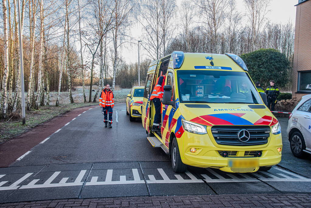Zwaargewonde aangetroffen op straat