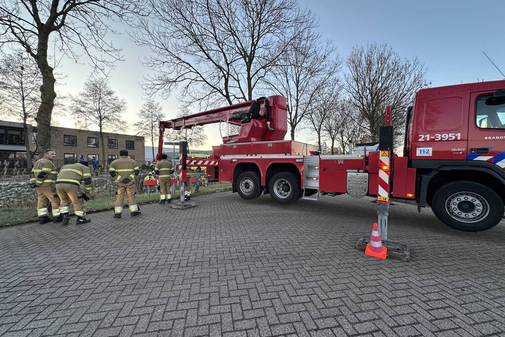 Scootmobiel raakt te water