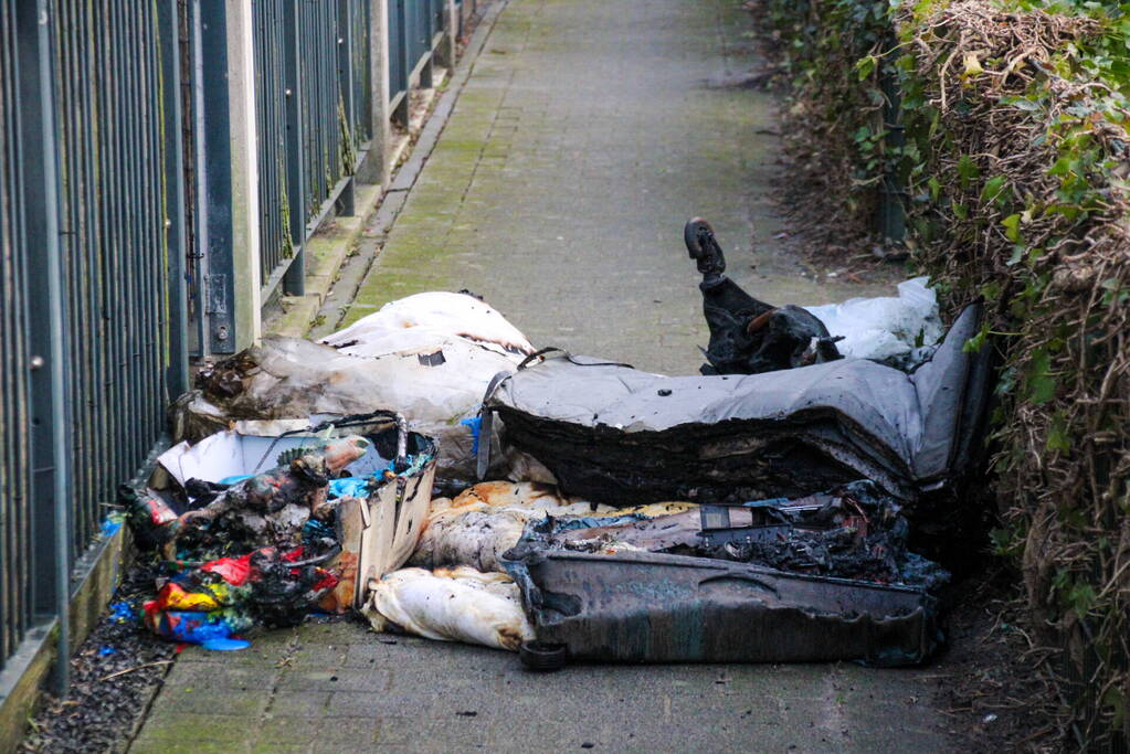 Kortsluiting veroorzaakt felle brand in schuur