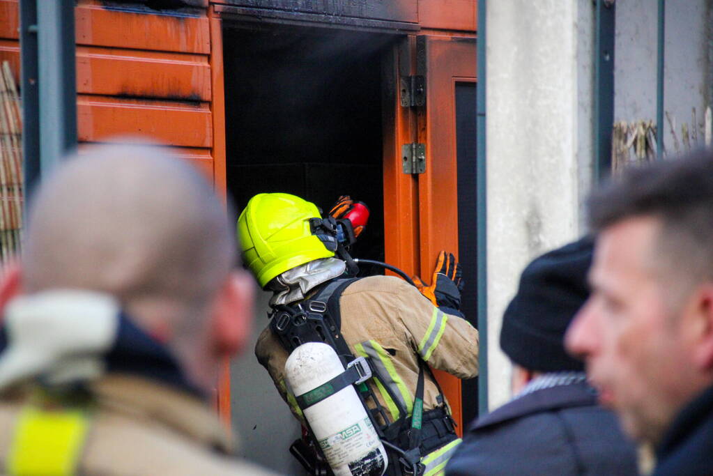 Kortsluiting veroorzaakt felle brand in schuur