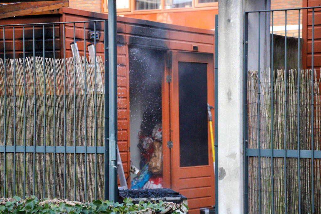 Kortsluiting veroorzaakt felle brand in schuur