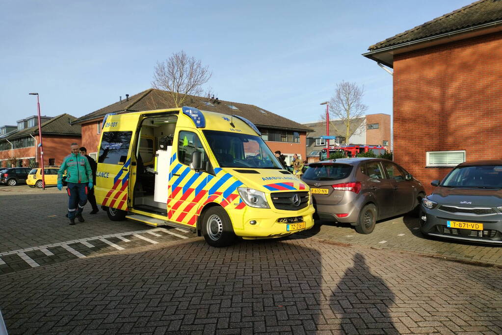 Persoon gewond bij woningbrand