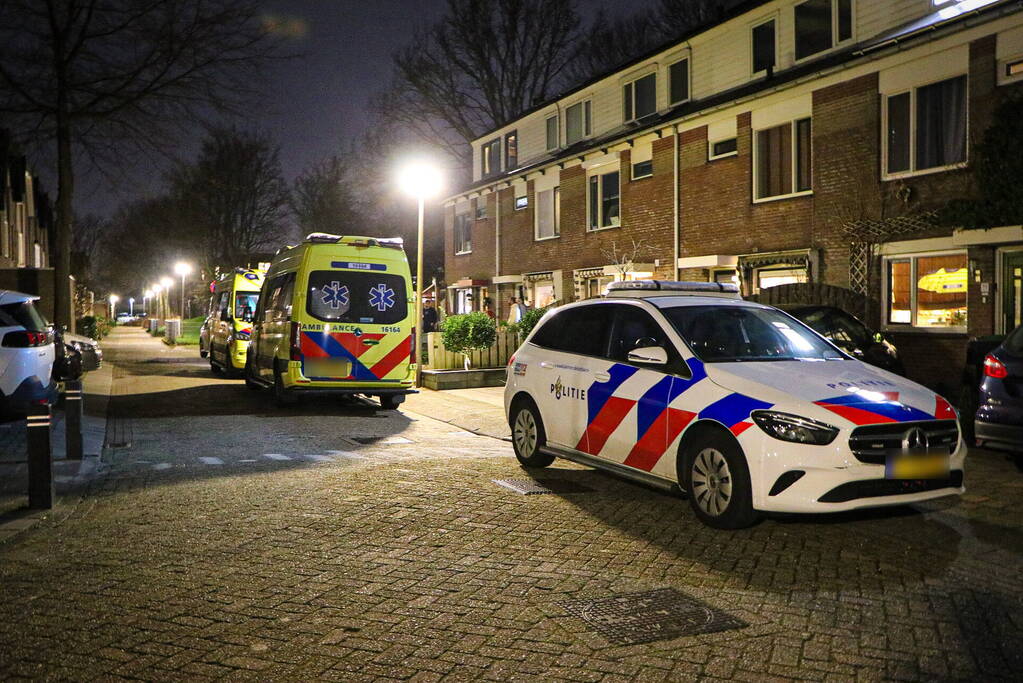 Traumahelikopter landt voor medische noodsituatie in huis