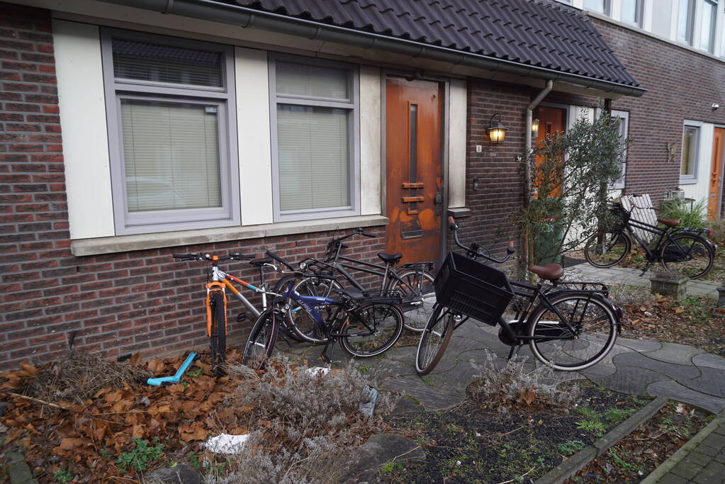 Schade door explosie bij woning