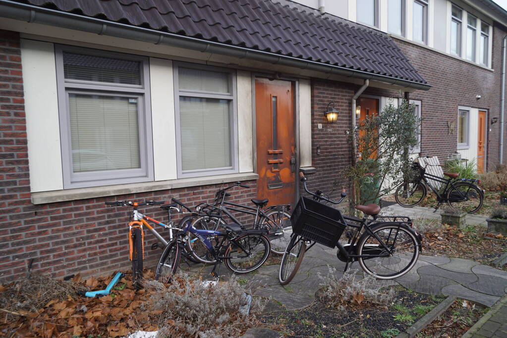 Schade door explosie bij woning