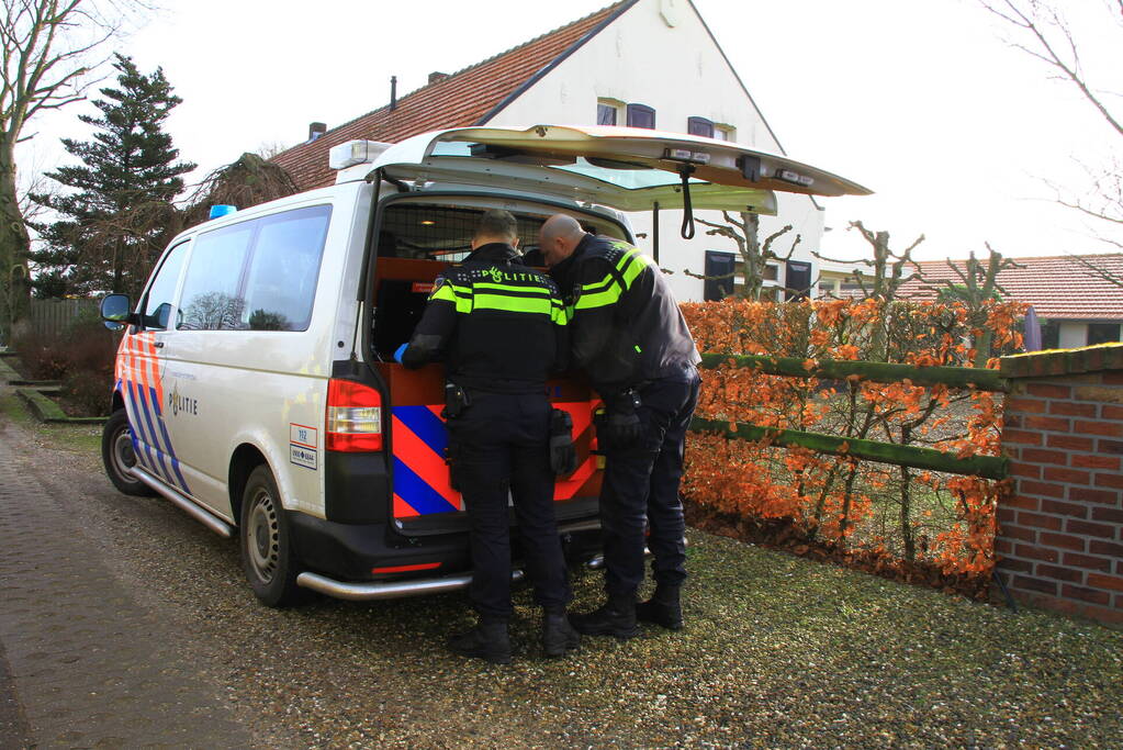 Onderzoek naar aantreffen gewonde bij manege