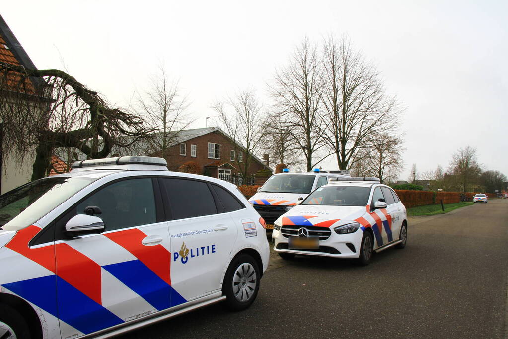 Onderzoek naar aantreffen gewonde bij manege