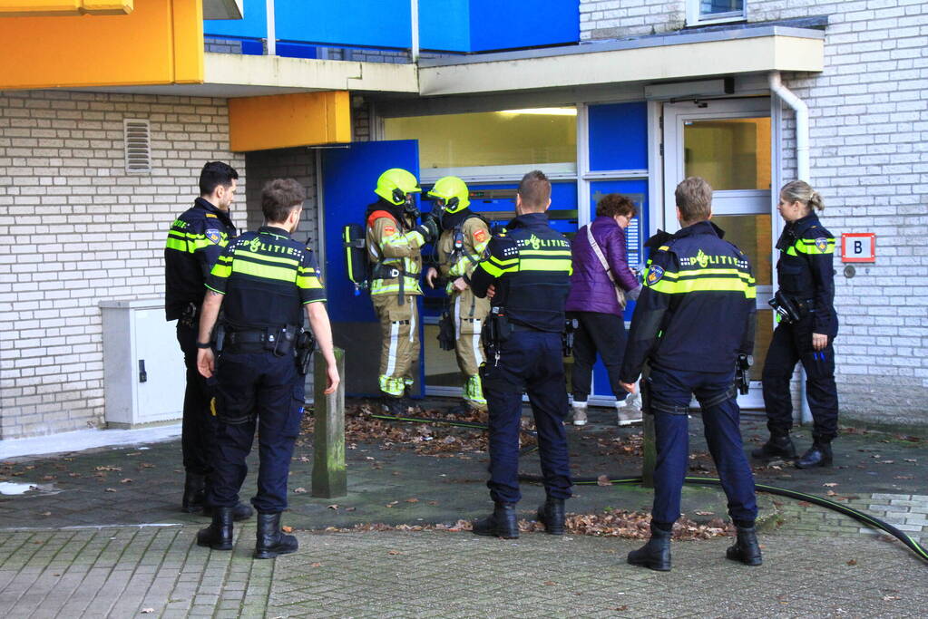 Rookontwikkeling bij brand in berging onder flat