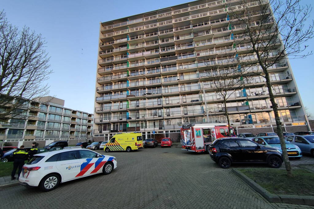 Bewoner behandeld na brand in flat