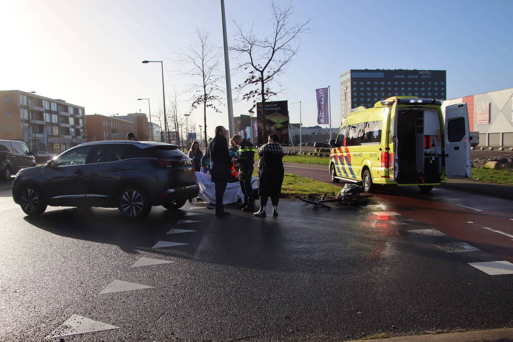 Fietser geschept door automobilist