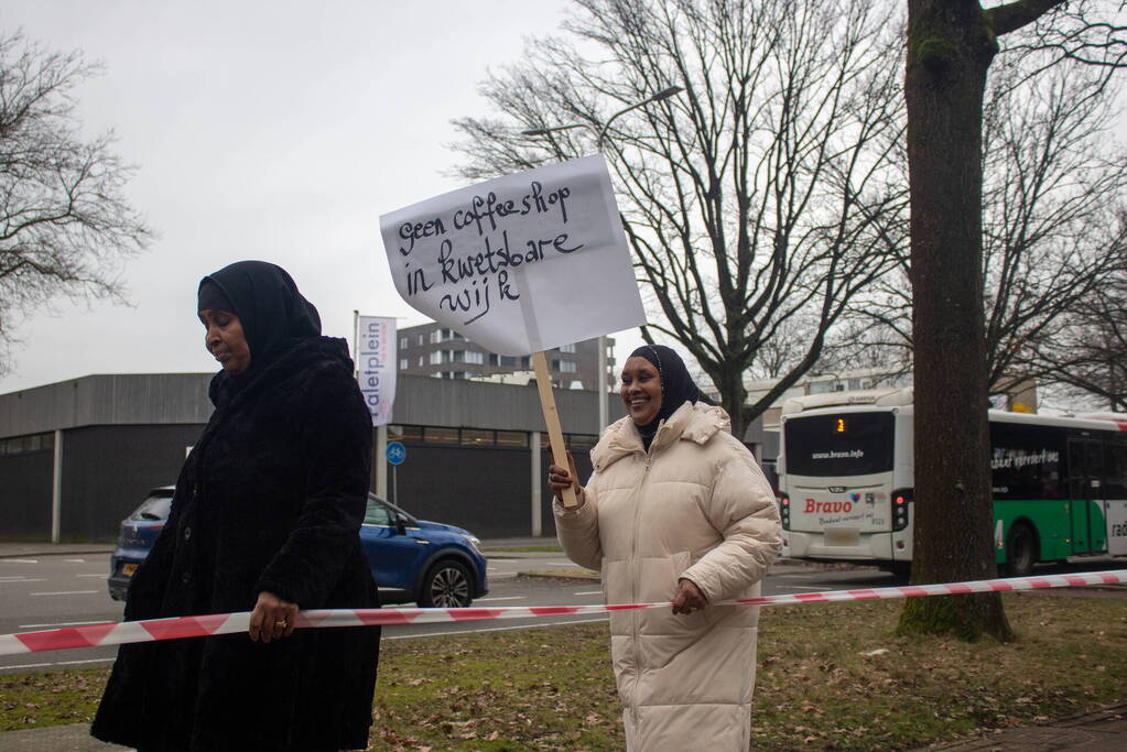Demonstratie tegen komst coffeeshop