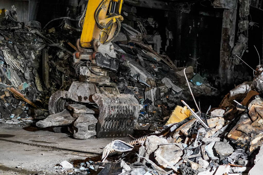Eerste bloemen neergelegd bij rampplek