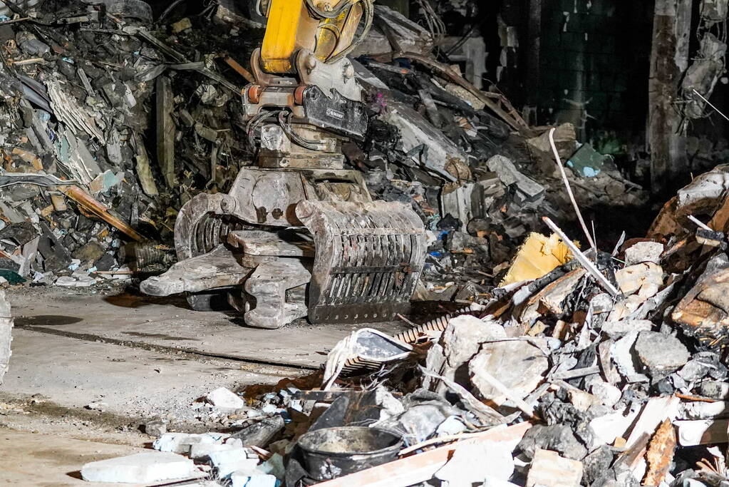 Eerste bloemen neergelegd bij rampplek