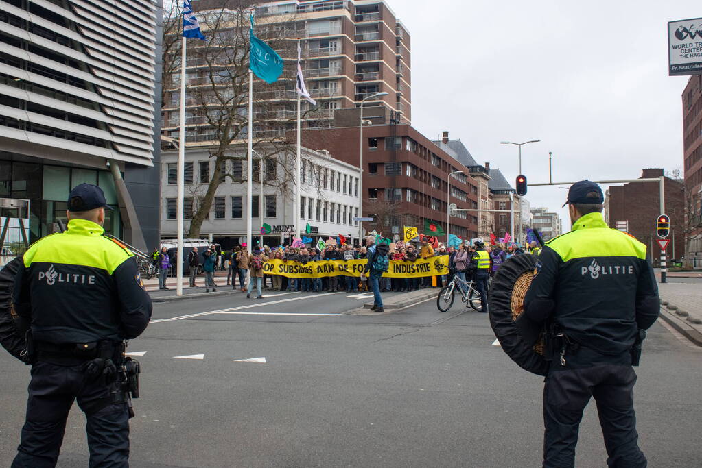 Massale politie-inzet bij demonstratie Extinction Rebellion
