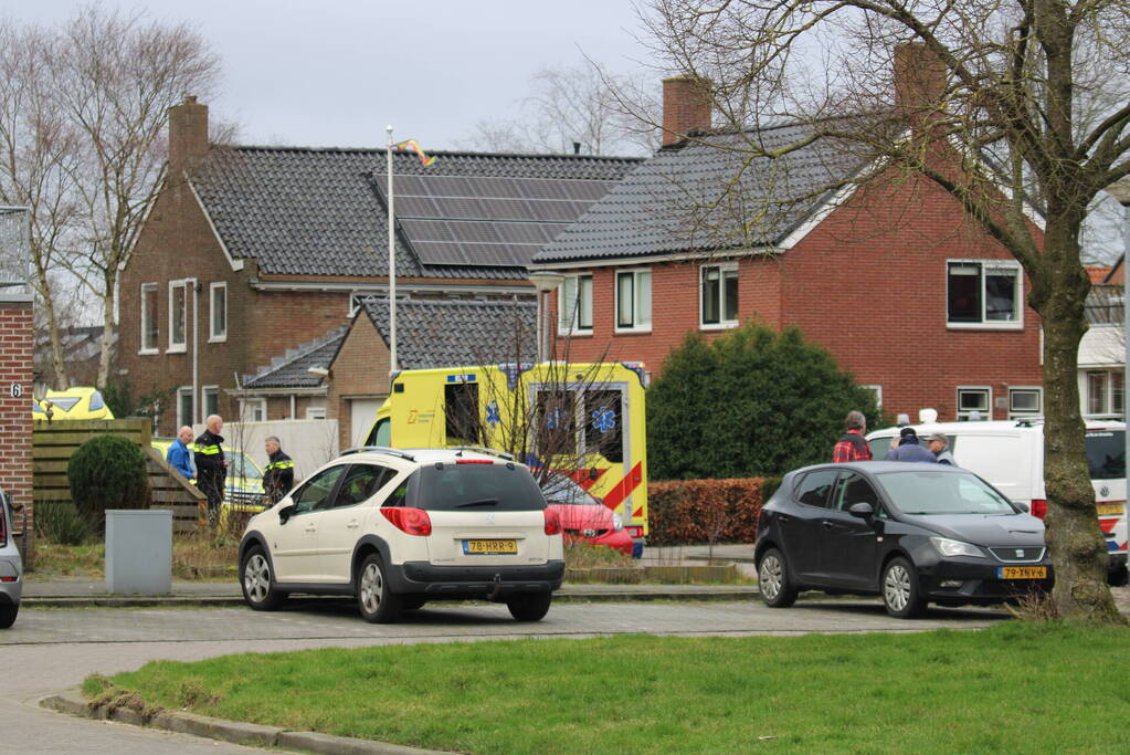 Zwaargewonde bij steekpartij in tuin