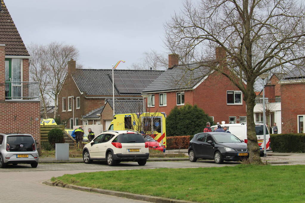 Zwaargewonde bij steekpartij in tuin