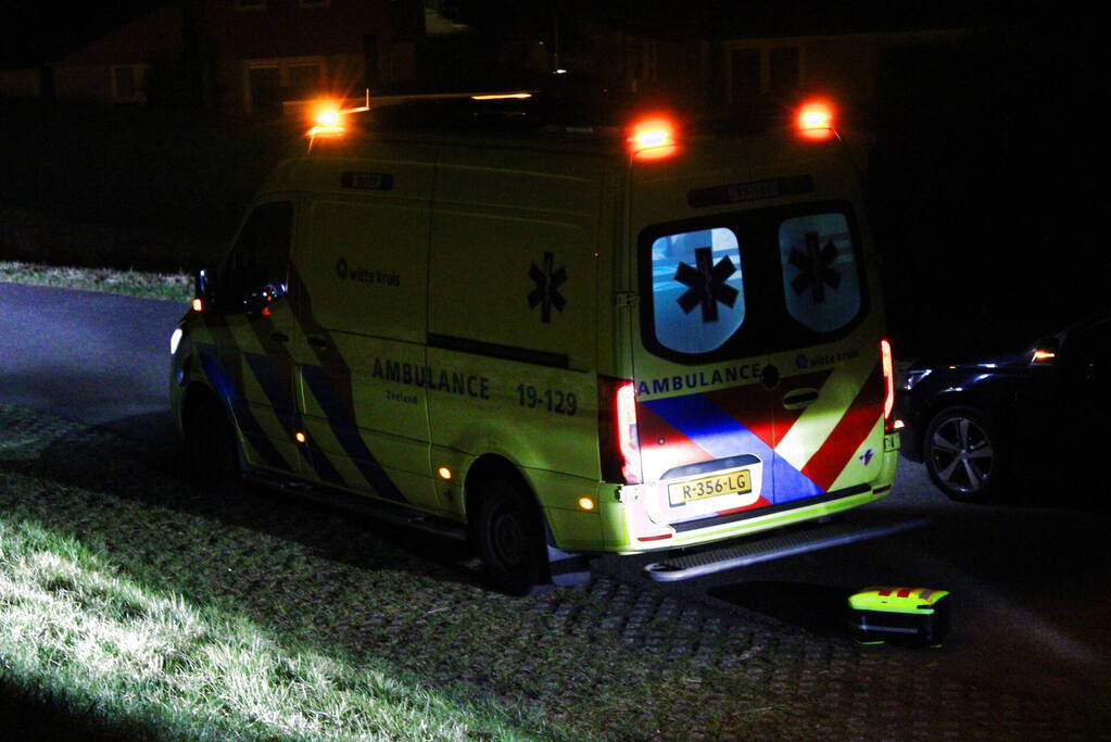 Gewonde bij steekpartij, 80-jarige man aangehouden