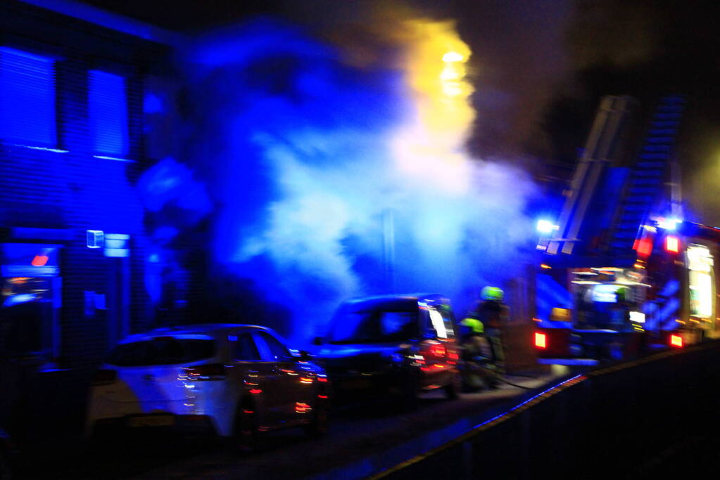 Woningen ontruimd door uitslaande brand