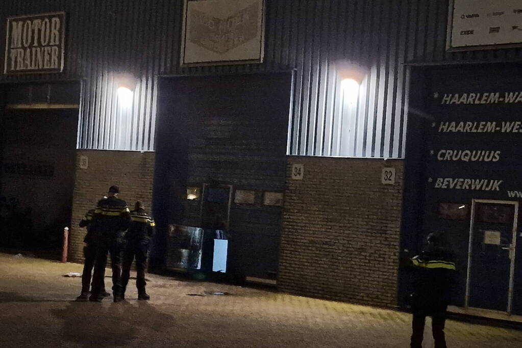 Brandstichting bij bedrijfspand in haven