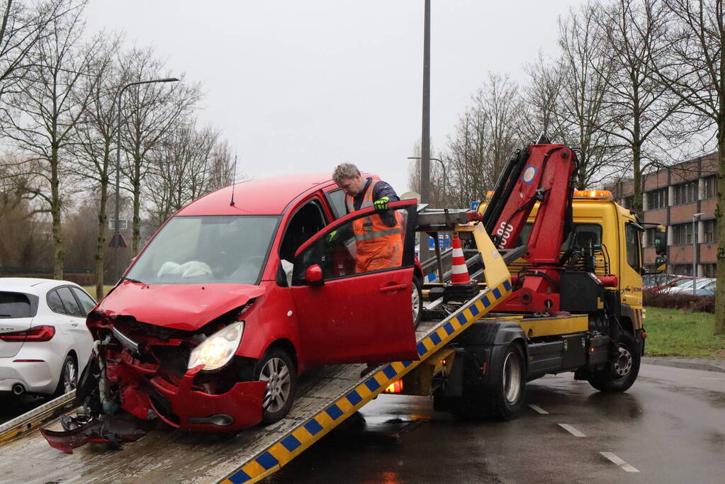 Schade na aanrijding op kruising