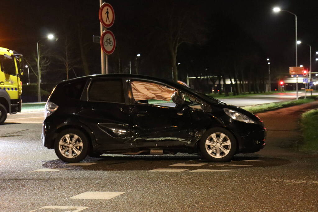 Flinke schade na botsing op kruising